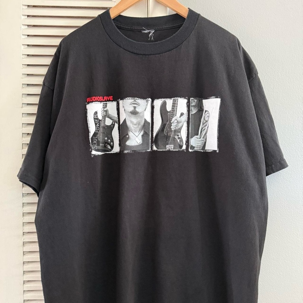 Vintage 2005 AUDIOSLAVE Chris Cornell Soundgarden Tour T-shirt - Picture 3 of 8